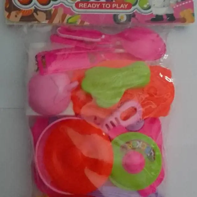 Juego de Cocinita y Juego de Comedor's photo #1