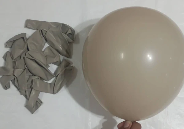 12" Latex Beige's foto | PartyExpress |  BizneCubano