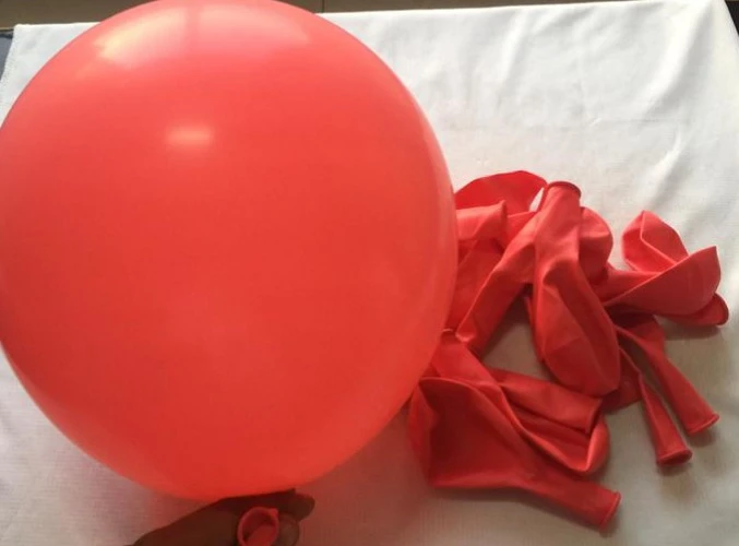 12" Pastel Rojo's foto | PartyExpress |  BizneCubano