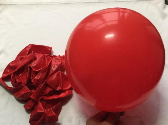 12" Latex Rojo's foto | PartyExpress |  BizneCubano