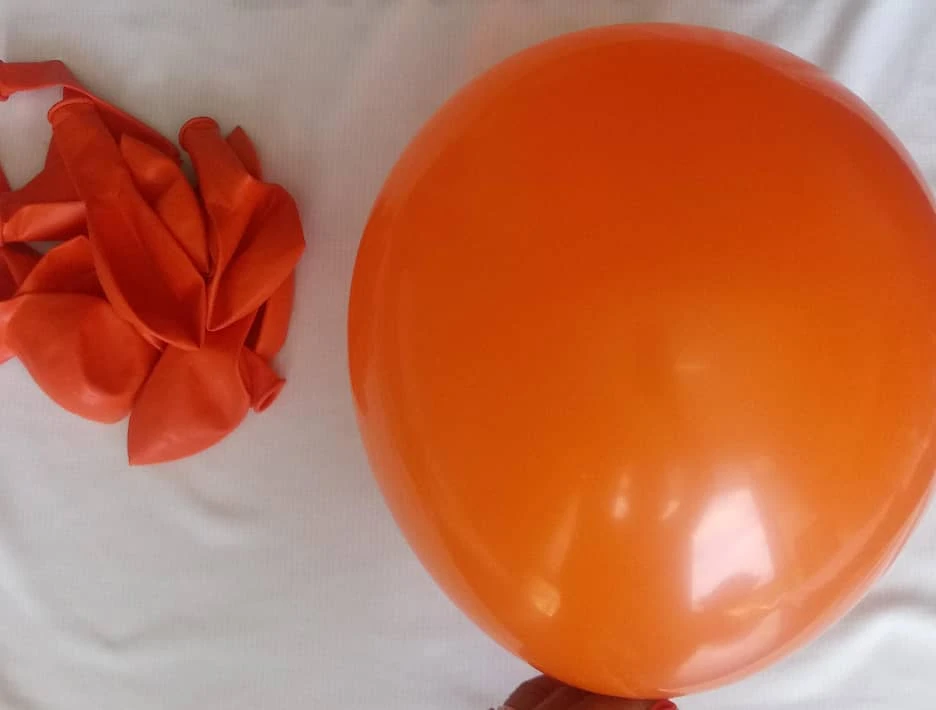 12" Latex Naranja Oscuro's foto | PartyExpress |  BizneCubano