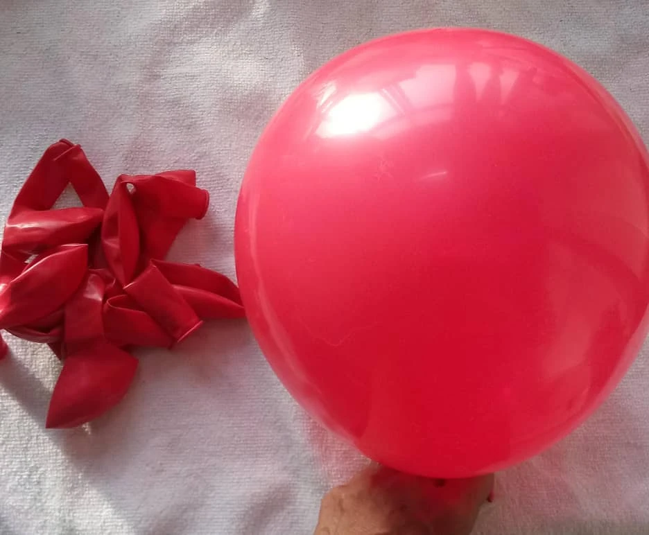 10" Latex Rojo's foto | PartyExpress |  BizneCubano