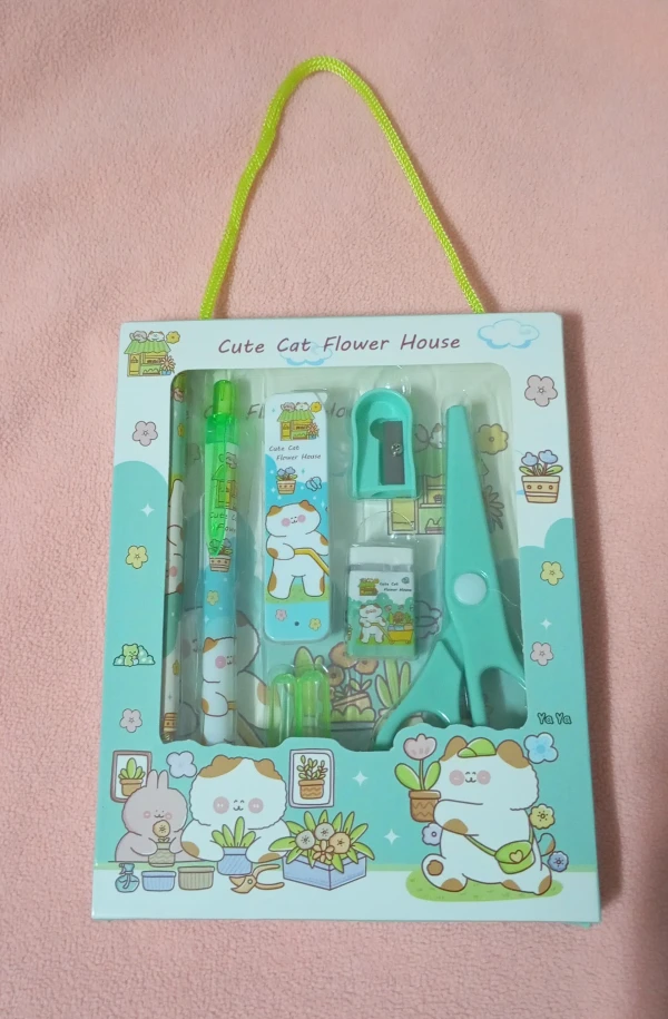 Estuche Escolar con Tijera Verde's foto | PartyExpress |  BizneCubano