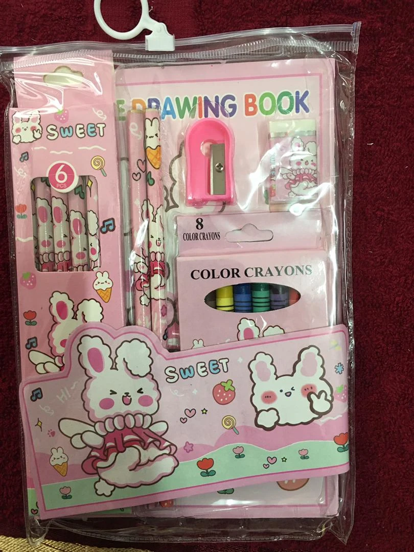 Estuche Escolar con Crayola y 8 Lápices Rosado's foto | PartyExpress |  BizneCubano
