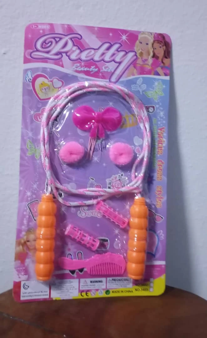 Suiza Rosada con Accesorios para el Pelo's foto | PartyExpress |  BizneCubano